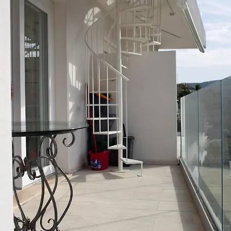 Luxe Attic - Terrace With Jacuzzi And Private Park * Castelsardo